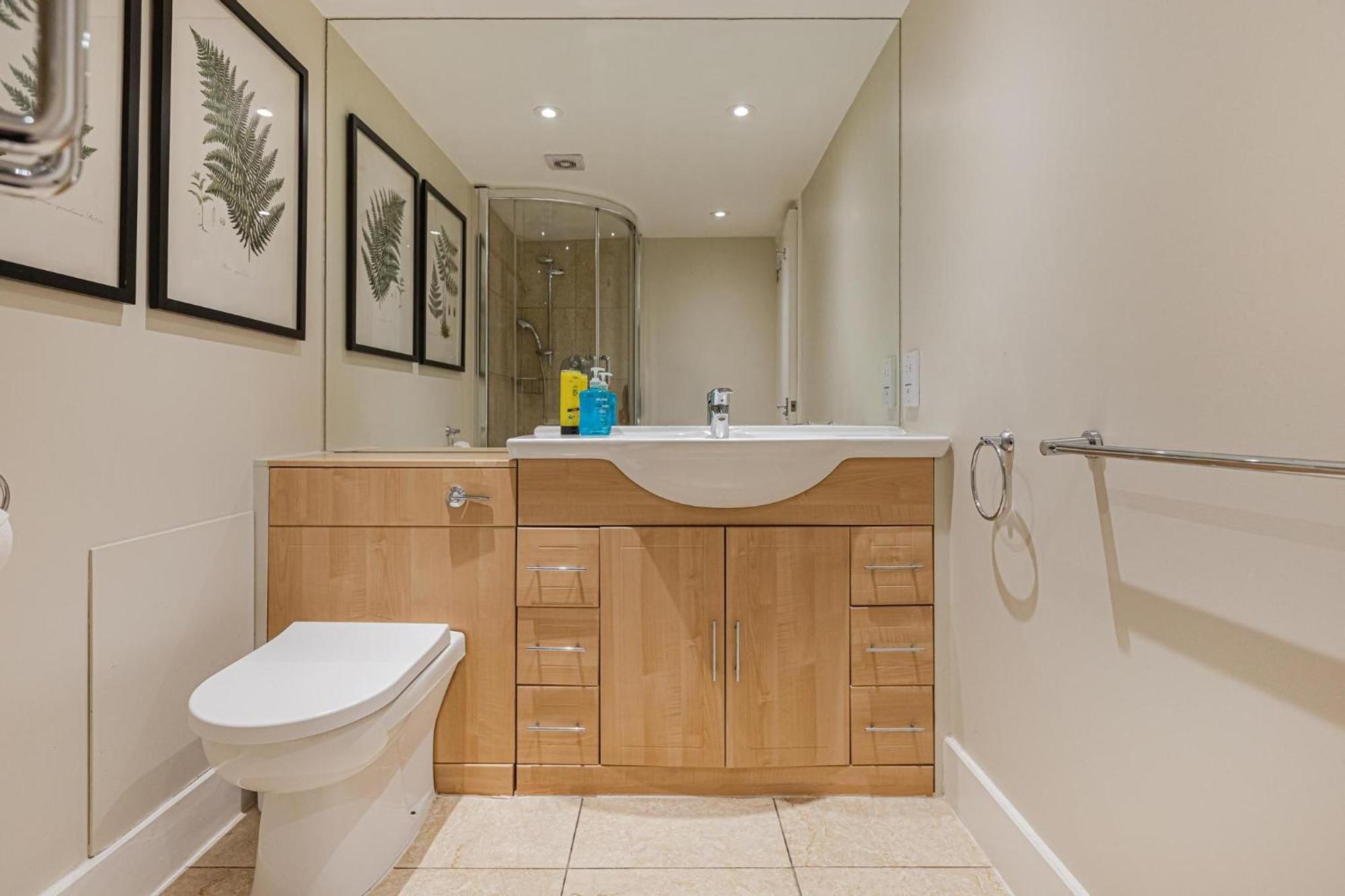 Stylish In Kensington Apartament *